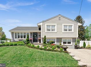 33 Winding Way, Hamilton, NJ 08620