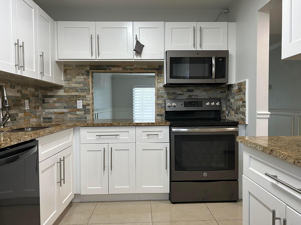 1st image of 140 Lake Nancy Lane #115
