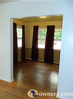 4th image of 4935 Temple City Blvd
