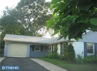 45 Bucknell Ln, Willingboro, NJ 08046