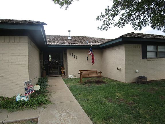 2nd image of 2501 Fir St