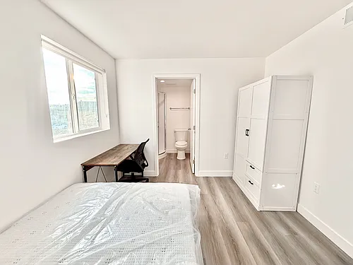 Floor plan 1331 1/2 W 36th St