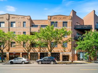 2040 W Belmont Ave APT 206, Chicago, IL 60618