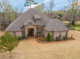 40 Rock Pointe Dr, Jackson, TN 38305