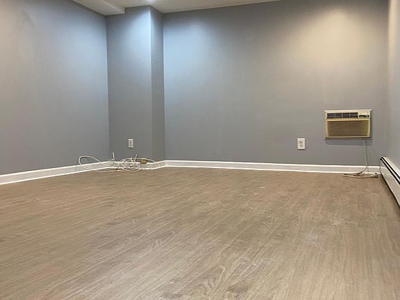 5th image of 500 Logan Ave Floor 1