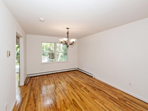5th image of 25 Chadwick St