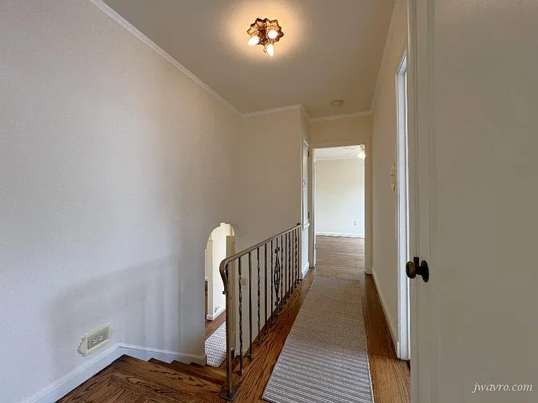 429 W 20th Ave — Photo 9