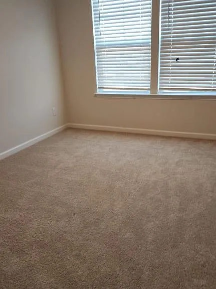 1667 Hallview Ct — Photo 5