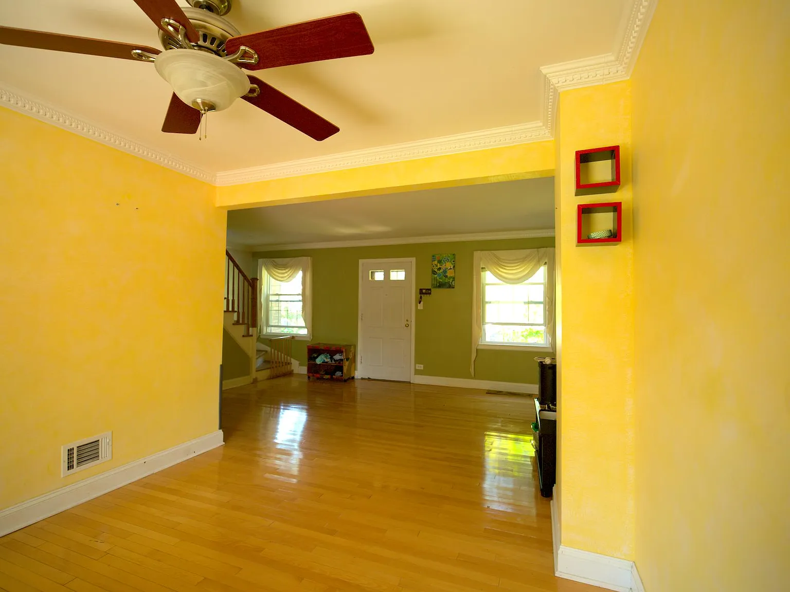 2 bed, 1080 sqft, $2,500 — Photo 3