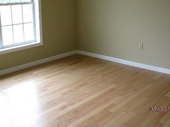 3rd image of 101 Estate Dr