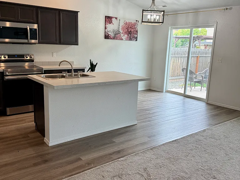 12818 Marna St — Photo 2
