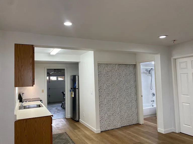 81 Camelot Ct #IN LAW — Photo 4