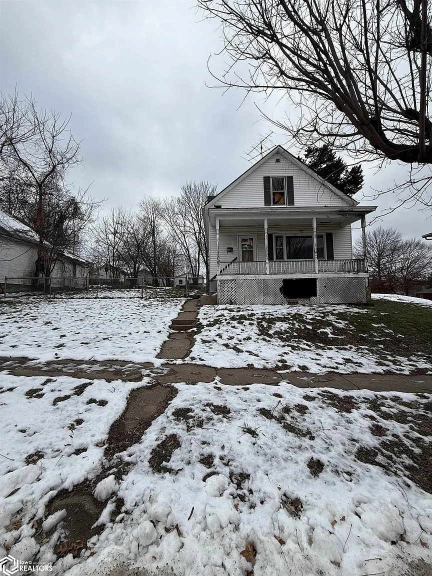 241 S 9th St photo 1