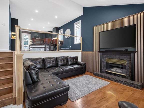 3rd image of 280 Regency Dr