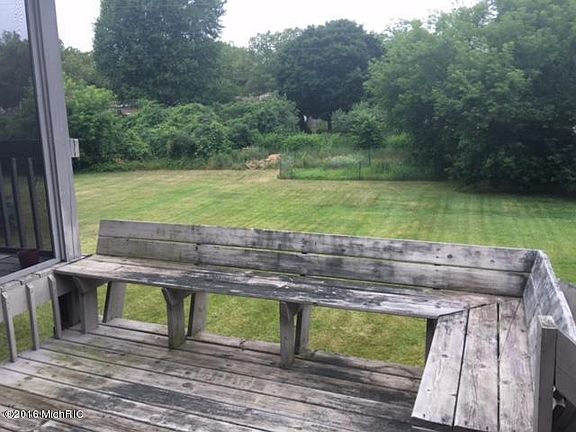 4th image of 2281 Thistledowne Dr NE