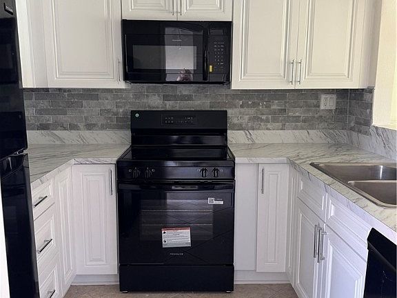 2nd image of 11604 W Bayshore Dr