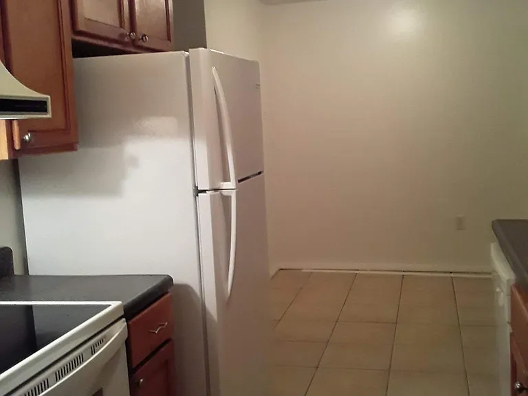 10820 Margaret Dr — Photo 4