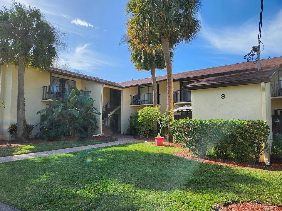 2050 Oleander Blvd #8-109