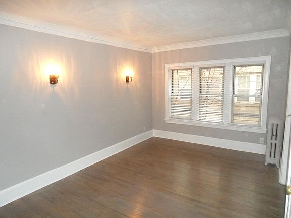 3rd image of 1235 W North Shore Ave APT 1B