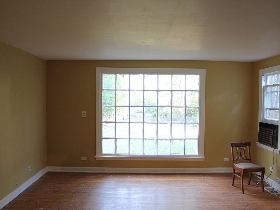 1st image of 9325 Oak Park Ave