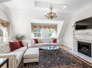 541 Bellevue Ave APT 5, Newport, RI 02840