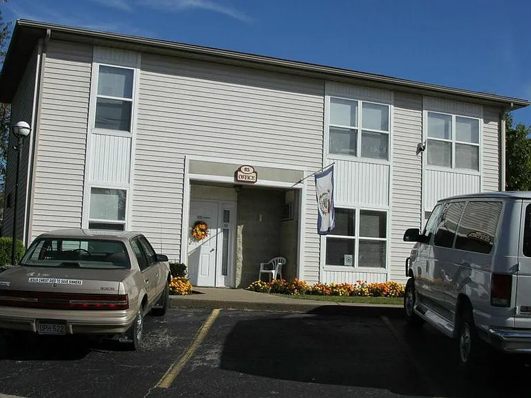 Jordyn Terrace Apartments — Photo 4