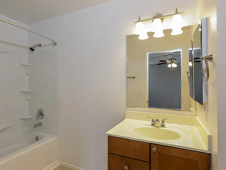 2544 W Romley Rd — Photo 15