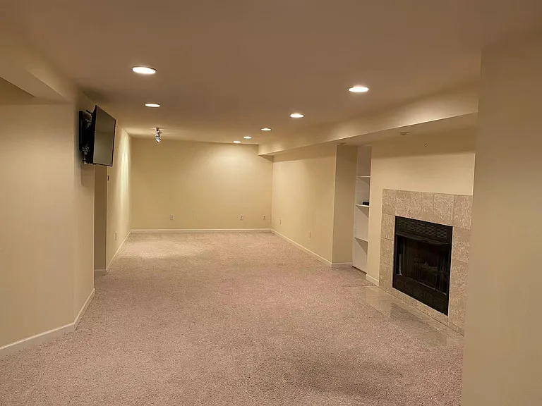 323 Shellbourne Dr — Photo 24