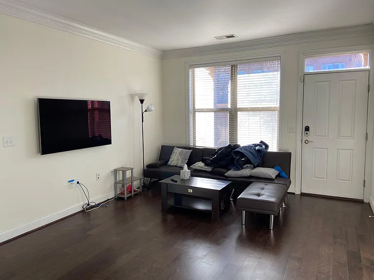 953 Ingleside Ave #116 — Photo 6