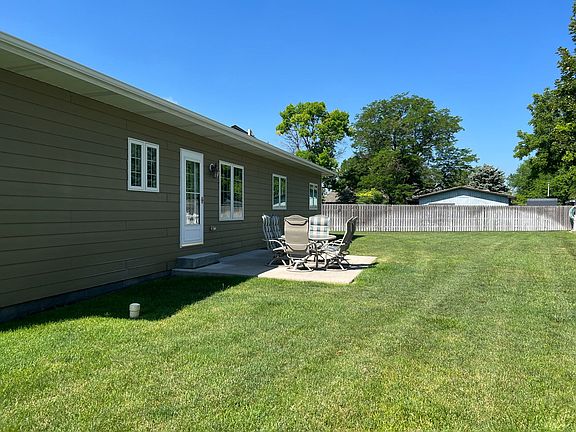 2nd image of 3409 Bush Ct