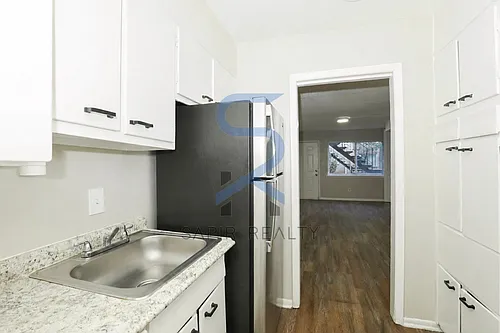 3300 College St Photo 1