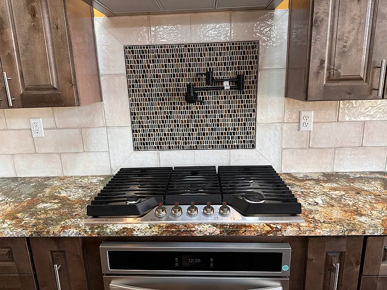 7305 Hapsburg Rd NE — Photo 12