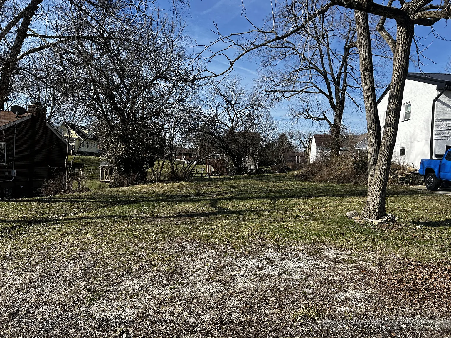 413 Locust St photo 1