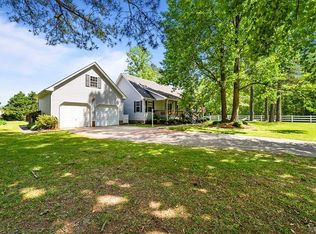 100 Taylor Leigh Dr, South Mills, NC 27976
