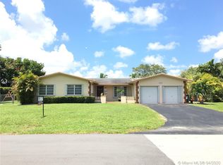 11420 SW 102nd Ct, Miami, FL 33176