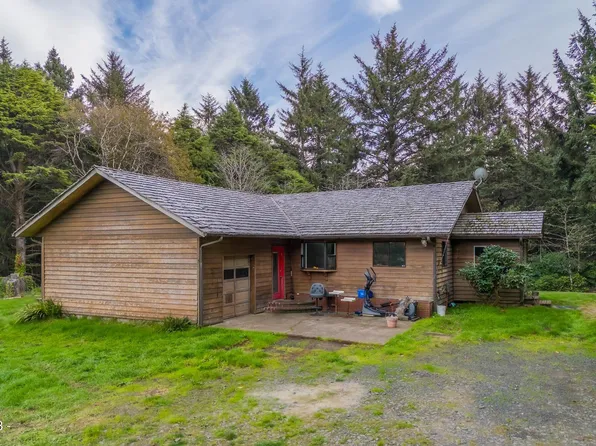 11925 SE Ash St, South Beach, OR 97366