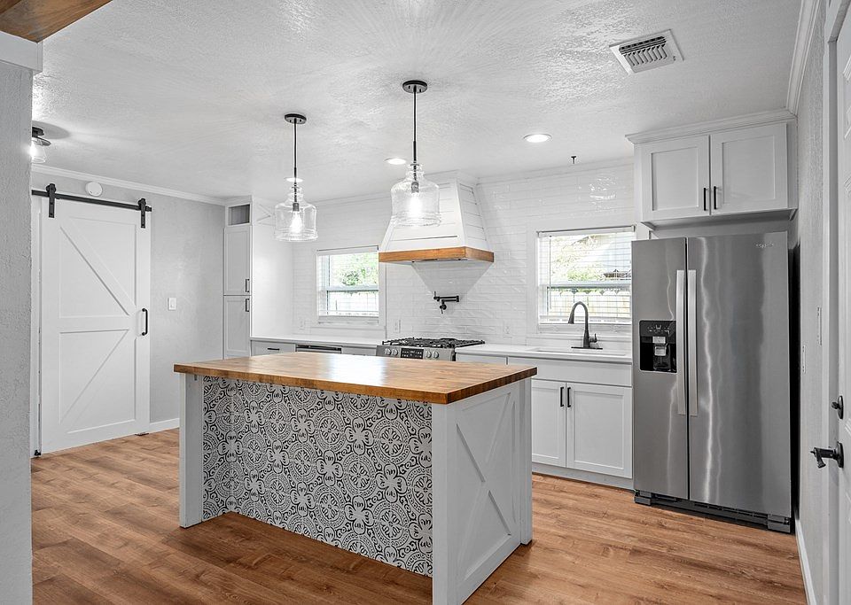 509 Leland St, Kerrville, TX 78028 | Zillow