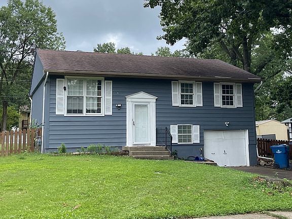 2nd image of 1025 Lindenwood Ln