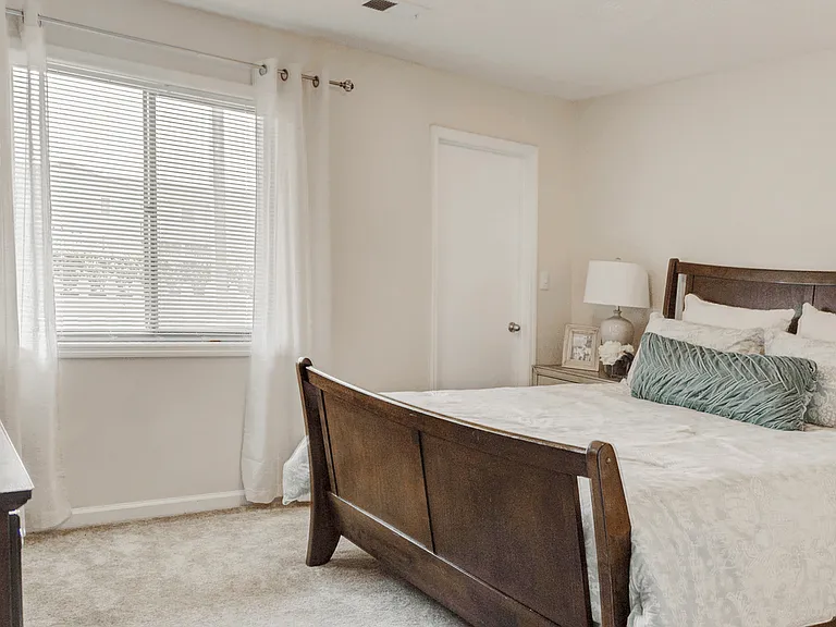 Patriot Point Apartment Homes — Photo 48