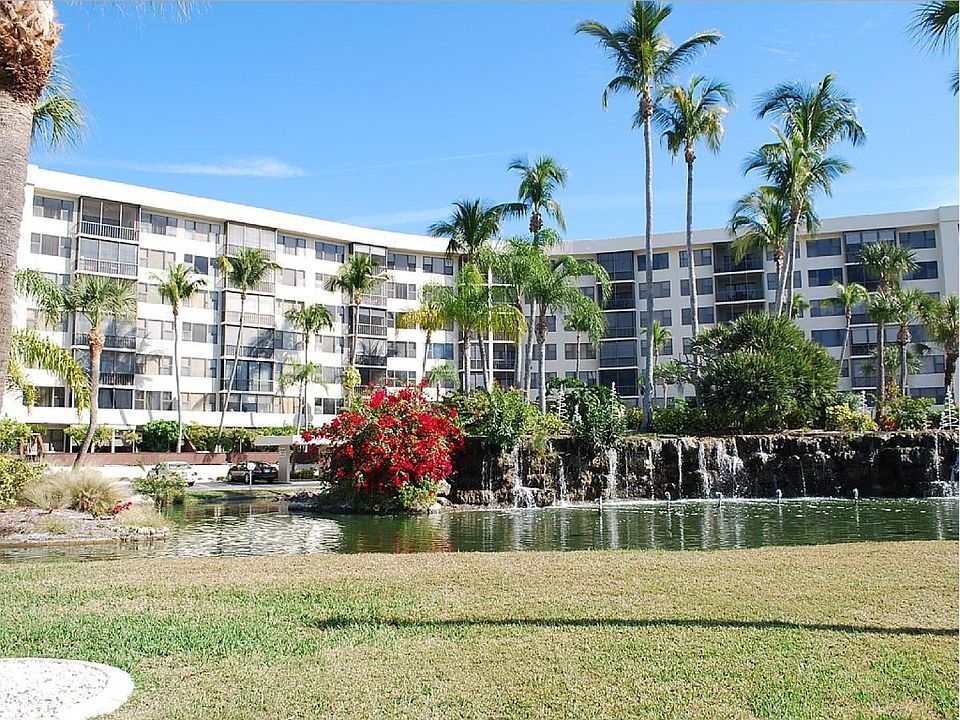 Harbor Towers Yacht & Tennis