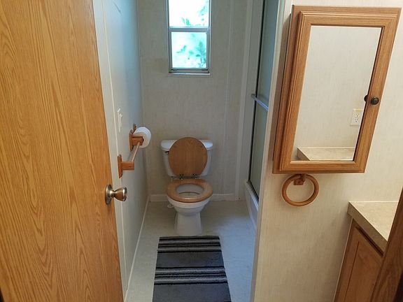 4th image of 6350 N Shorewood Dr