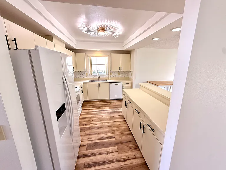 7830 Becket St — Photo 17