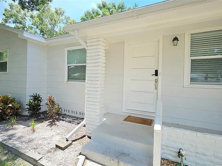 618 S Crest Ave — Photo 3