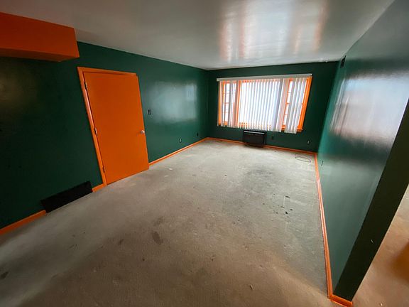 5th image of 17848 Lake Shore Blvd #5