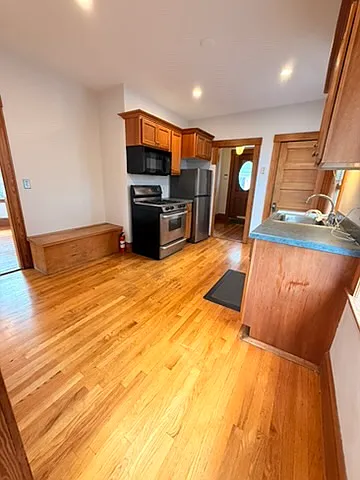 2 bed, 1250 sqft, $2,800 — Photo 3