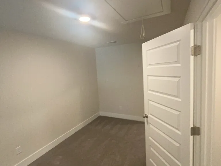 7722 Park Gate Dr — Photo 33