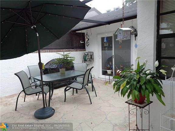 2nd image of 9355 Wedgewood Dr