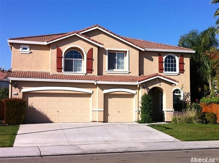 2nd image of 8956 Bergamo Cir