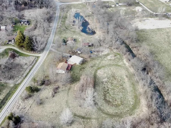 1445 300th St, Sherrard, IL 61281