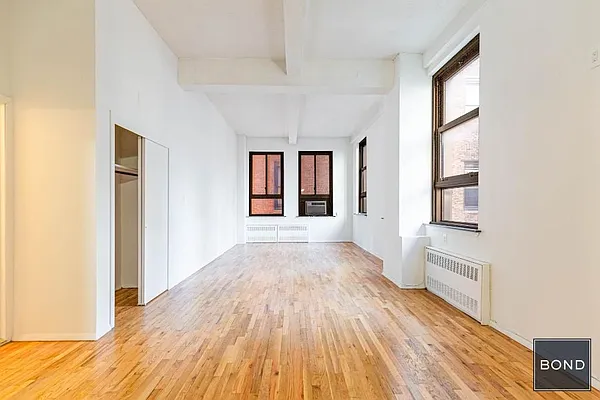 Rented by Bond New York | media 13